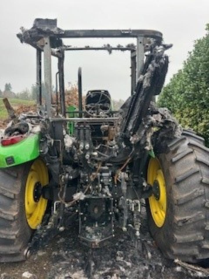 Lot #3308620512 2008 JOHN DEERE 5525