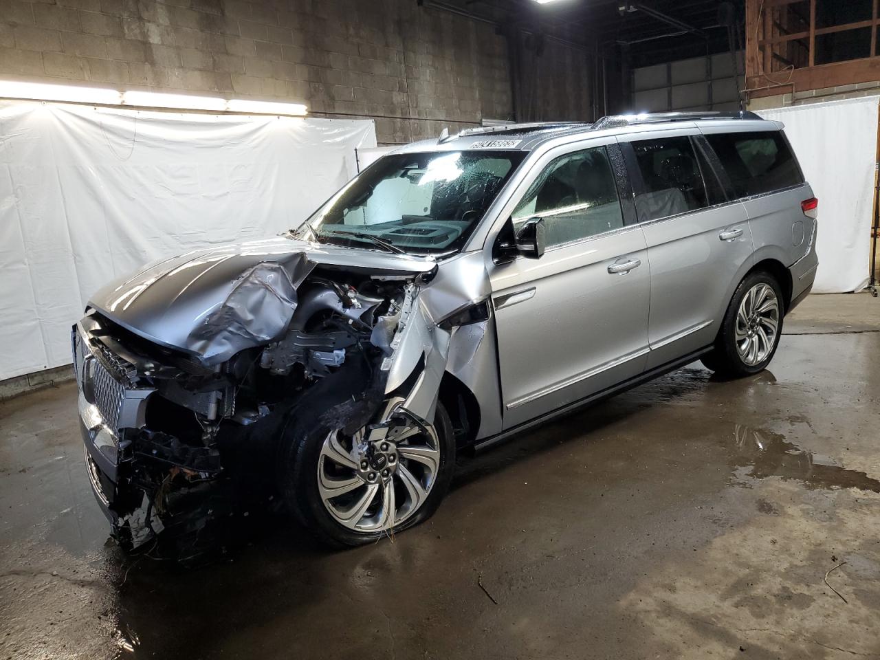 LINCOLN NAVIGATOR RESERVE