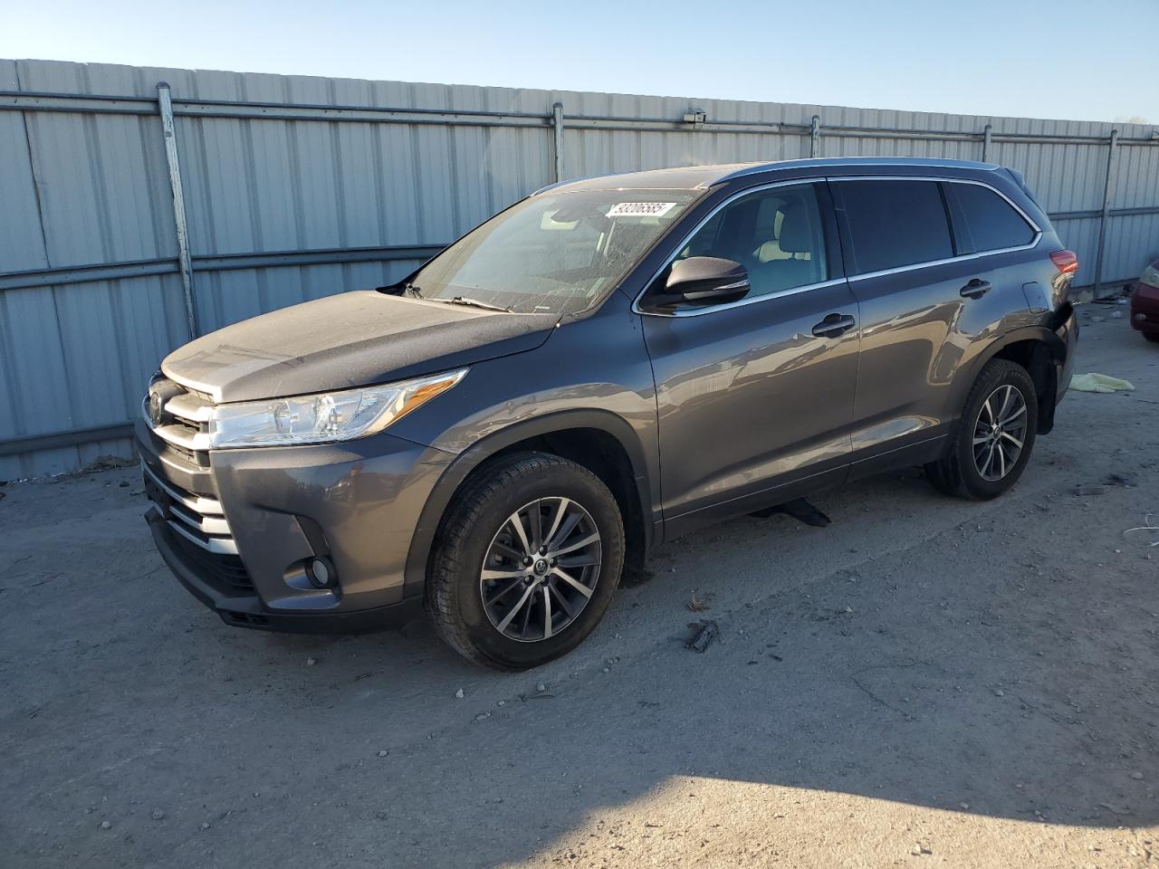 Lot #3304492437 2018 TOYOTA HIGHLANDER