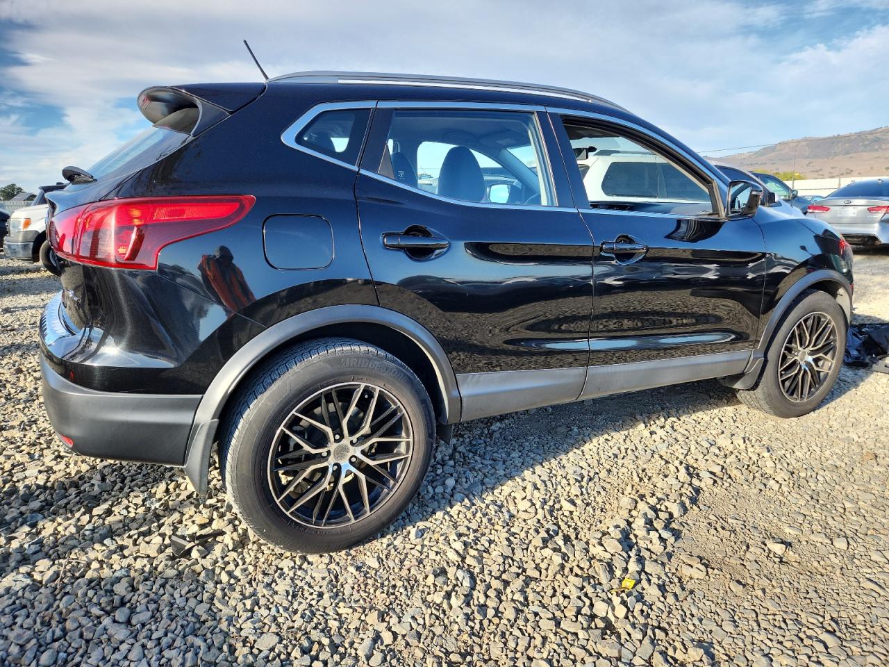 NISSAN ROGUE SPORT S