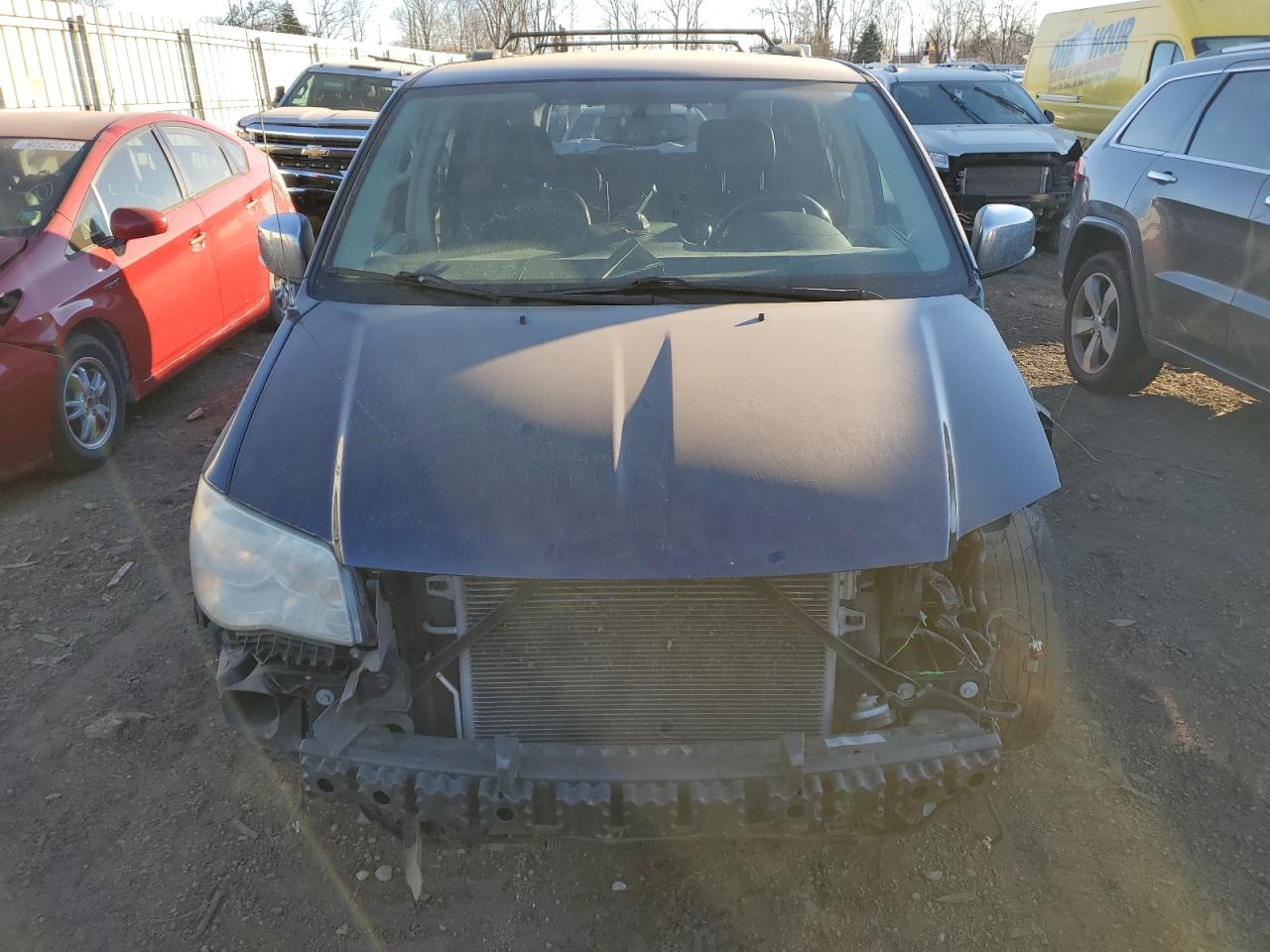 CHRYSLER TOWN & COUNTRY TOURING L