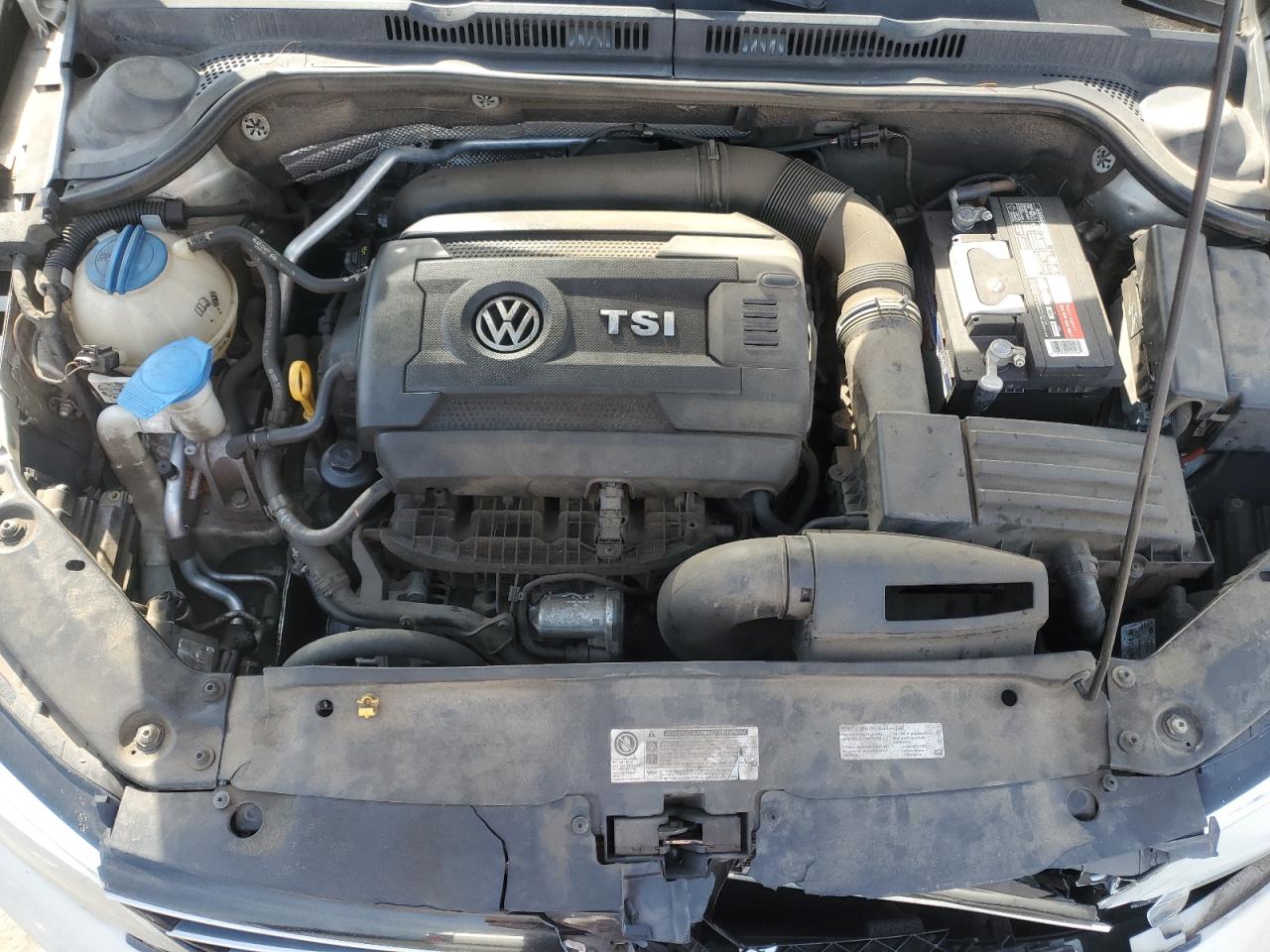 VOLKSWAGEN JETTA SE