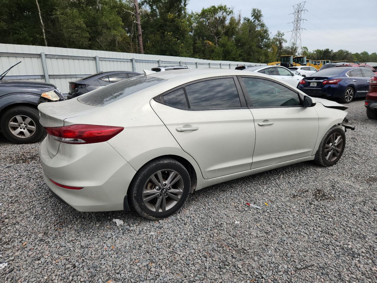 HYUNDAI ELANTRA SEL