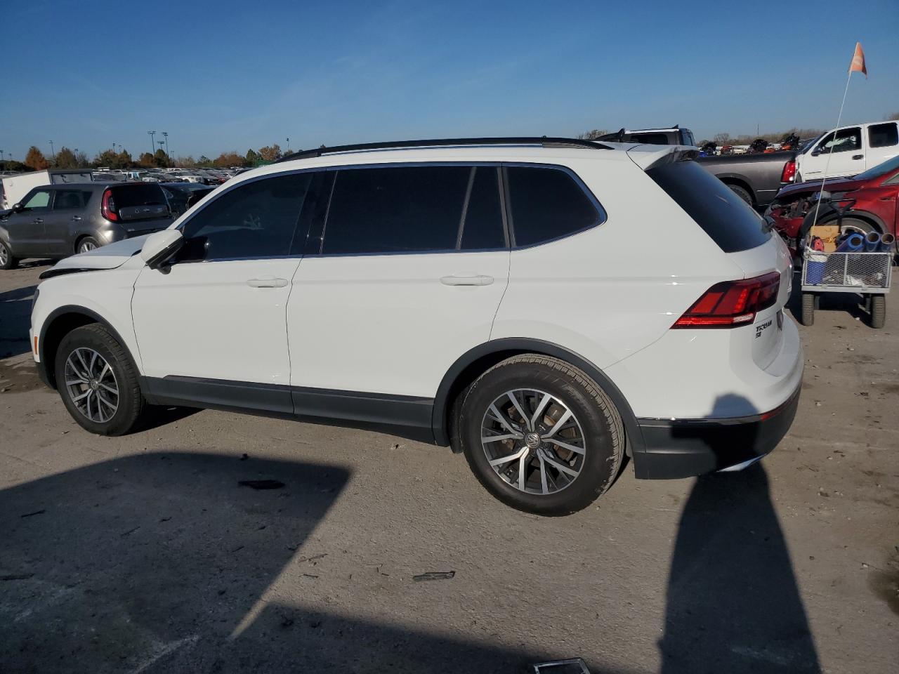 VOLKSWAGEN TIGUAN SE