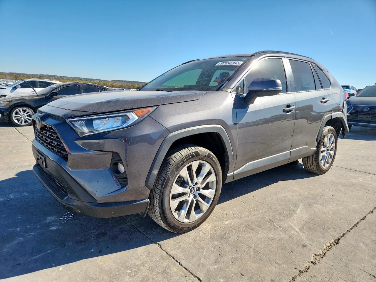 TOYOTA RAV4 XLE PREMIUM