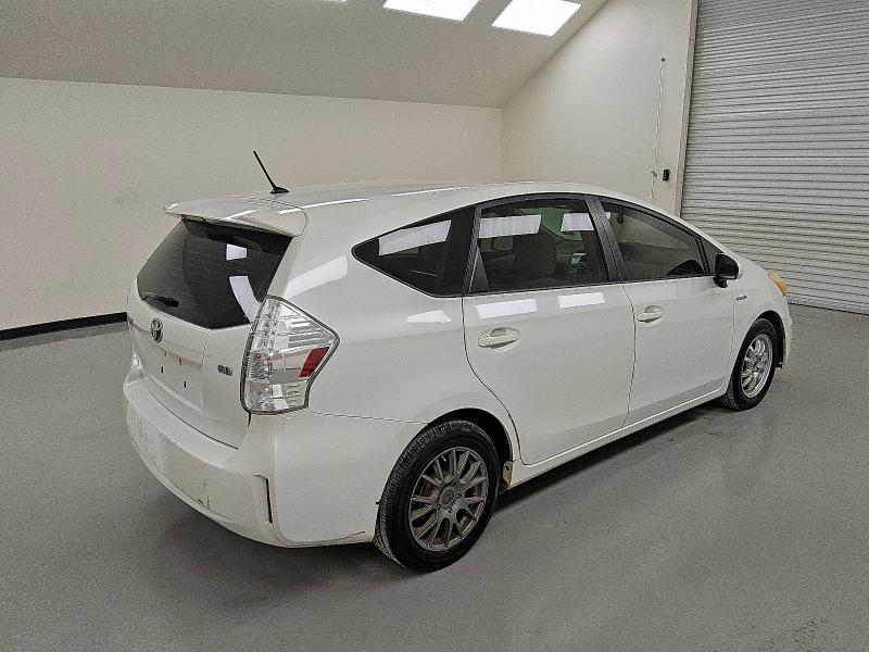2014 TOYOTA PRIUS V #3303844526