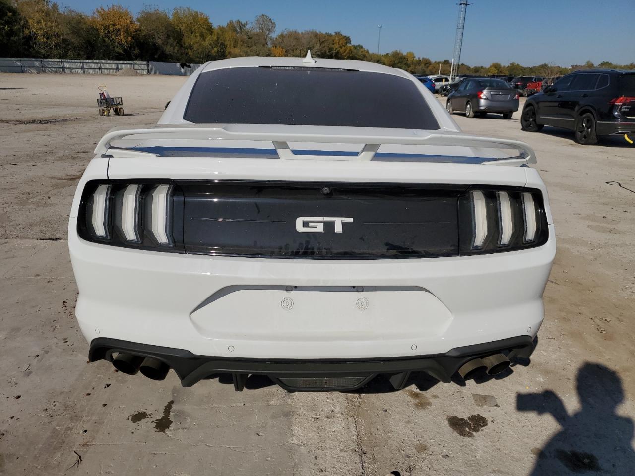 FORD MUSTANG GT