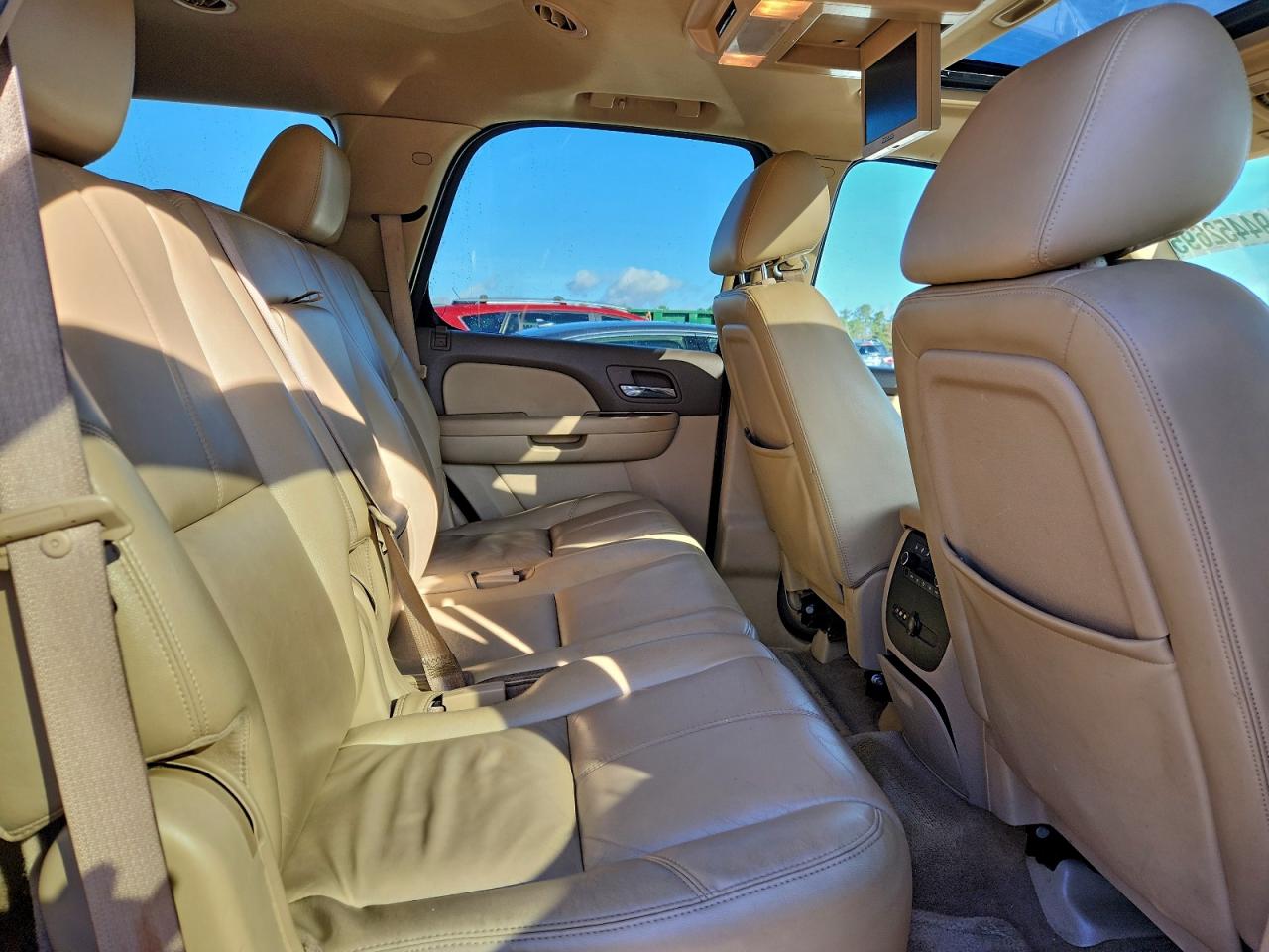 CHEVROLET TAHOE C1500 LT