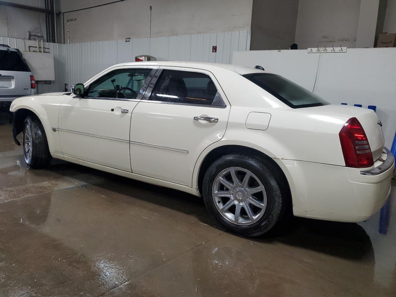 Lot #3301612623 2005 CHRYSLER 300C