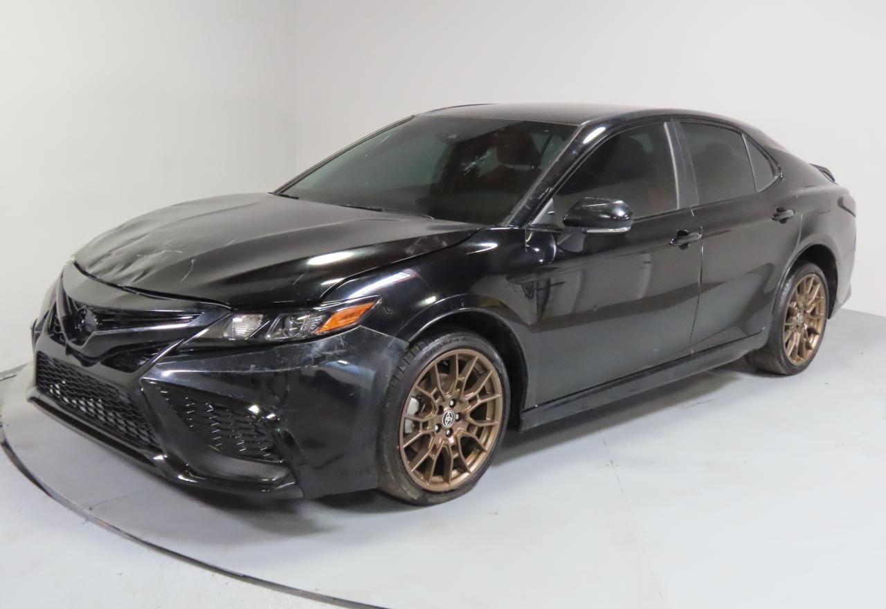 TOYOTA CAMRY SE NIGHT SHADE