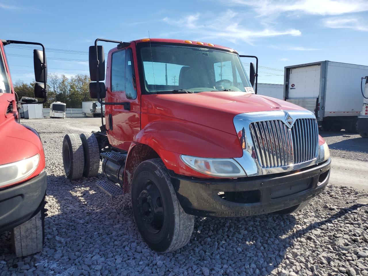 Lot #3285733708 2002 INTERNATIONAL 4400