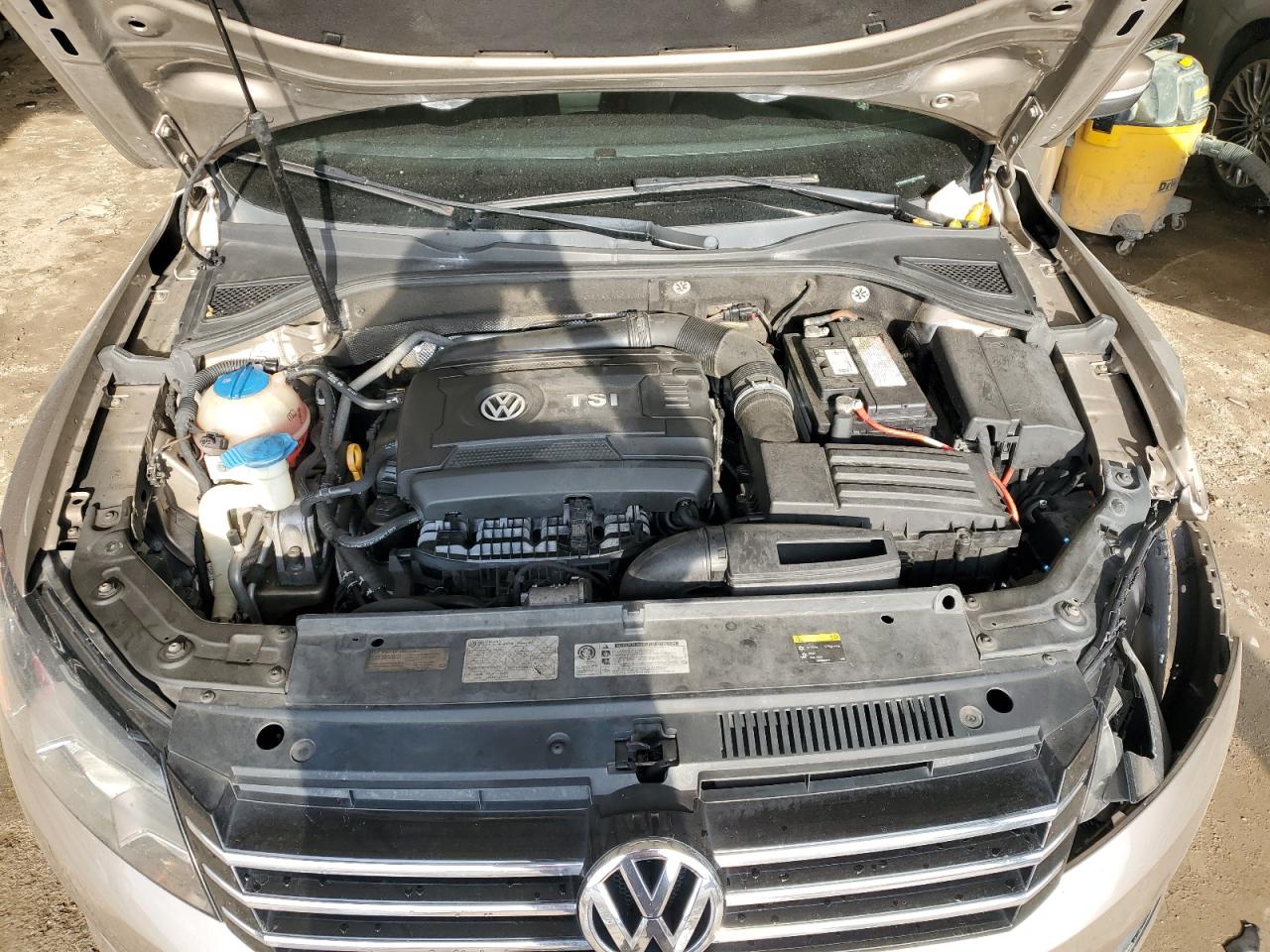 VOLKSWAGEN PASSAT S
