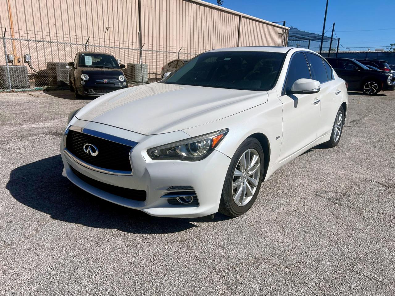 INFINITI Q50 LUXE
