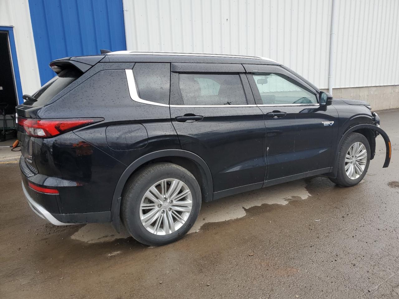 MITSUBISHI OUTLANDER SE