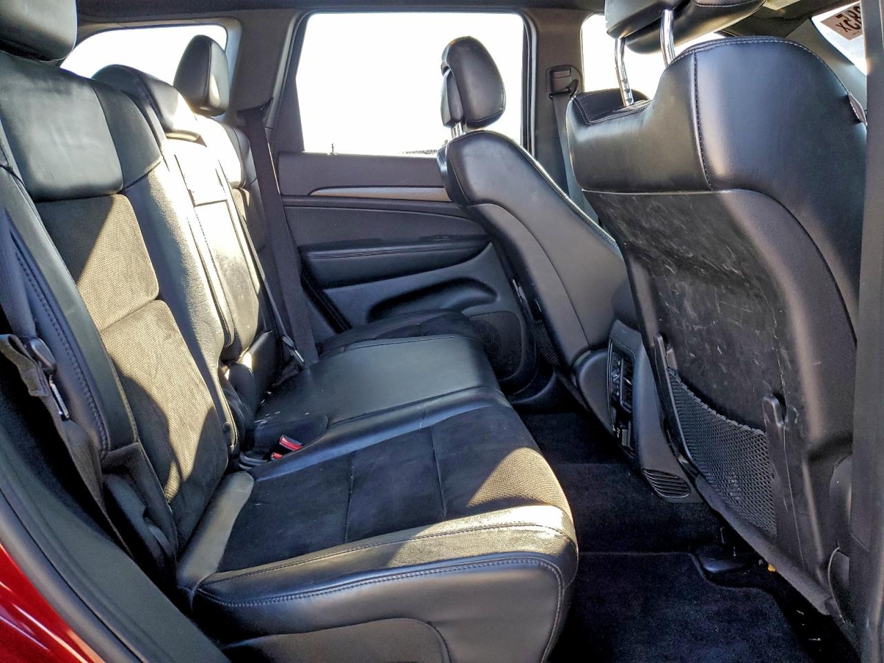 JEEP GRAND CHEROKEE LAREDO