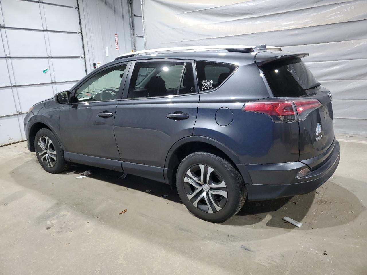 TOYOTA RAV4 LE