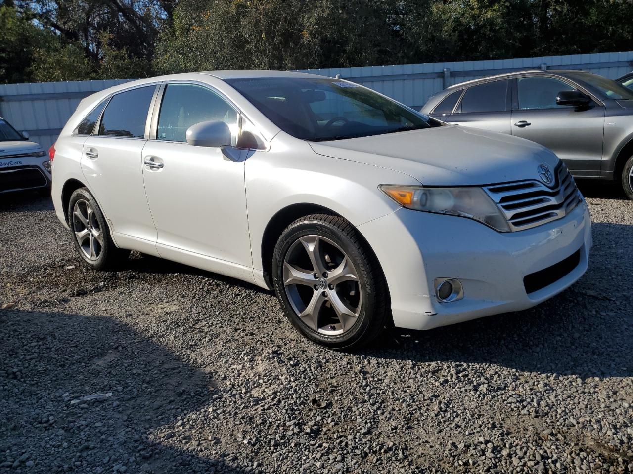TOYOTA VENZA LE