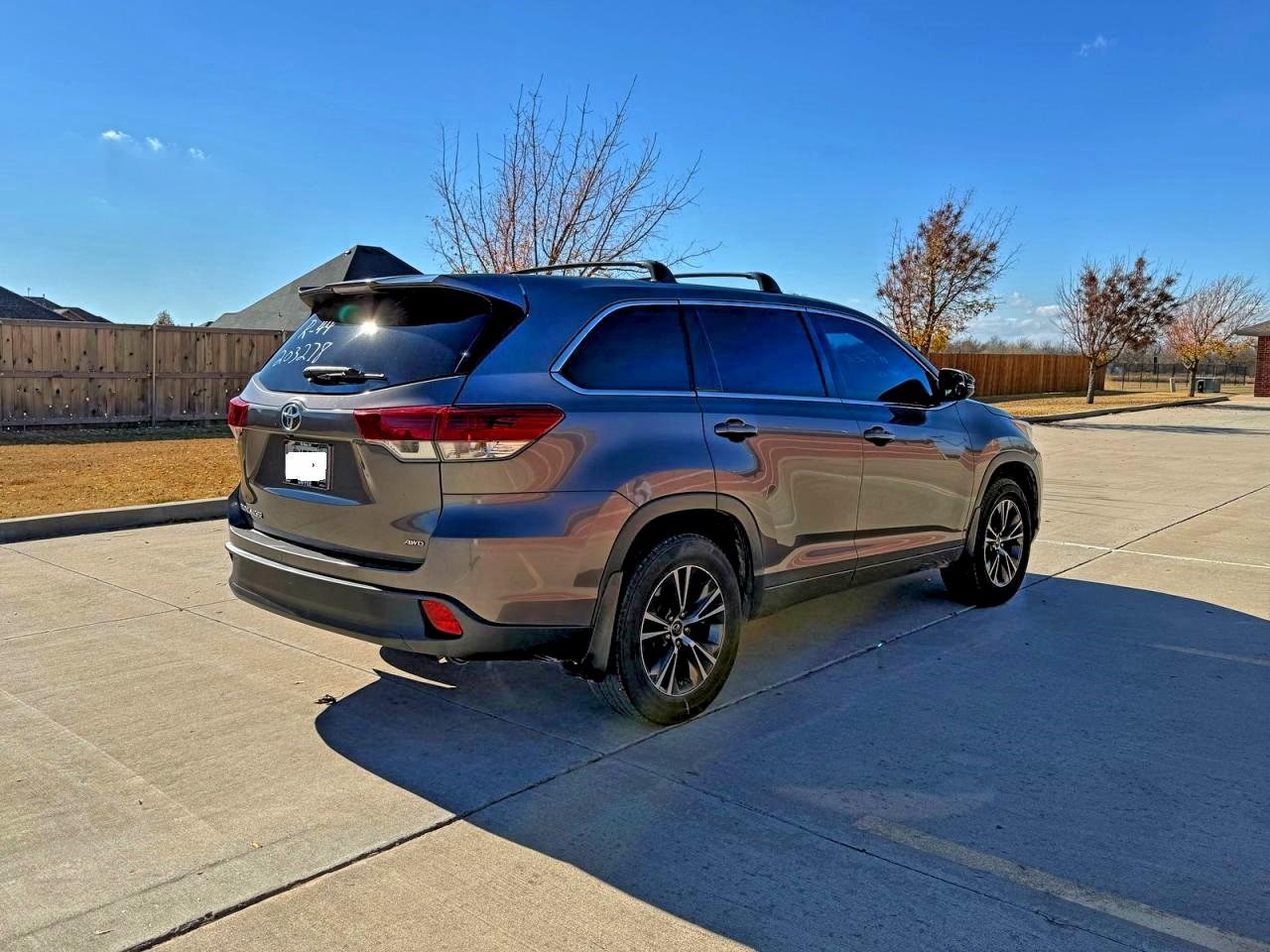 TOYOTA HIGHLANDER LE