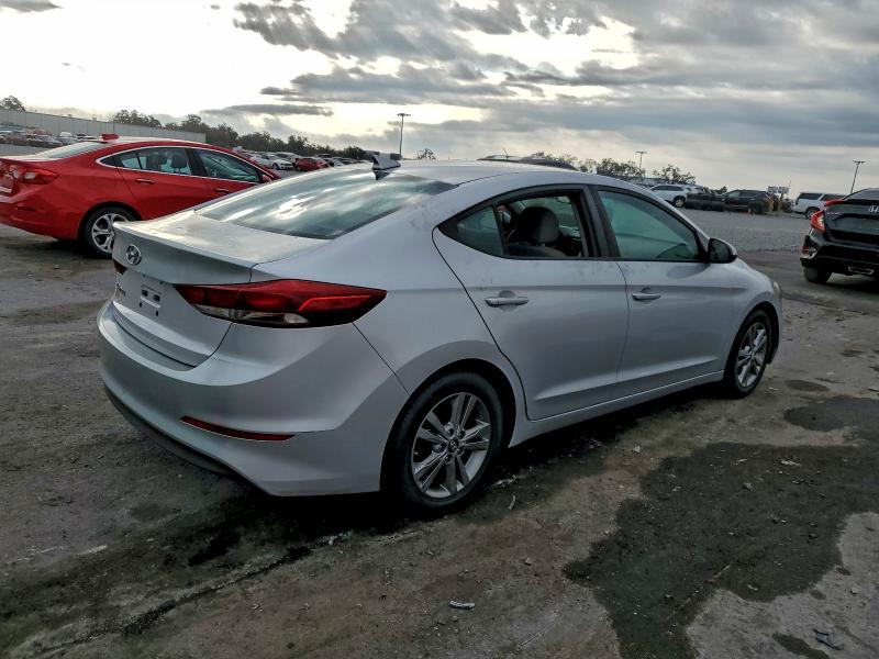 2017 HYUNDAI ELANTRA SE #3297957805