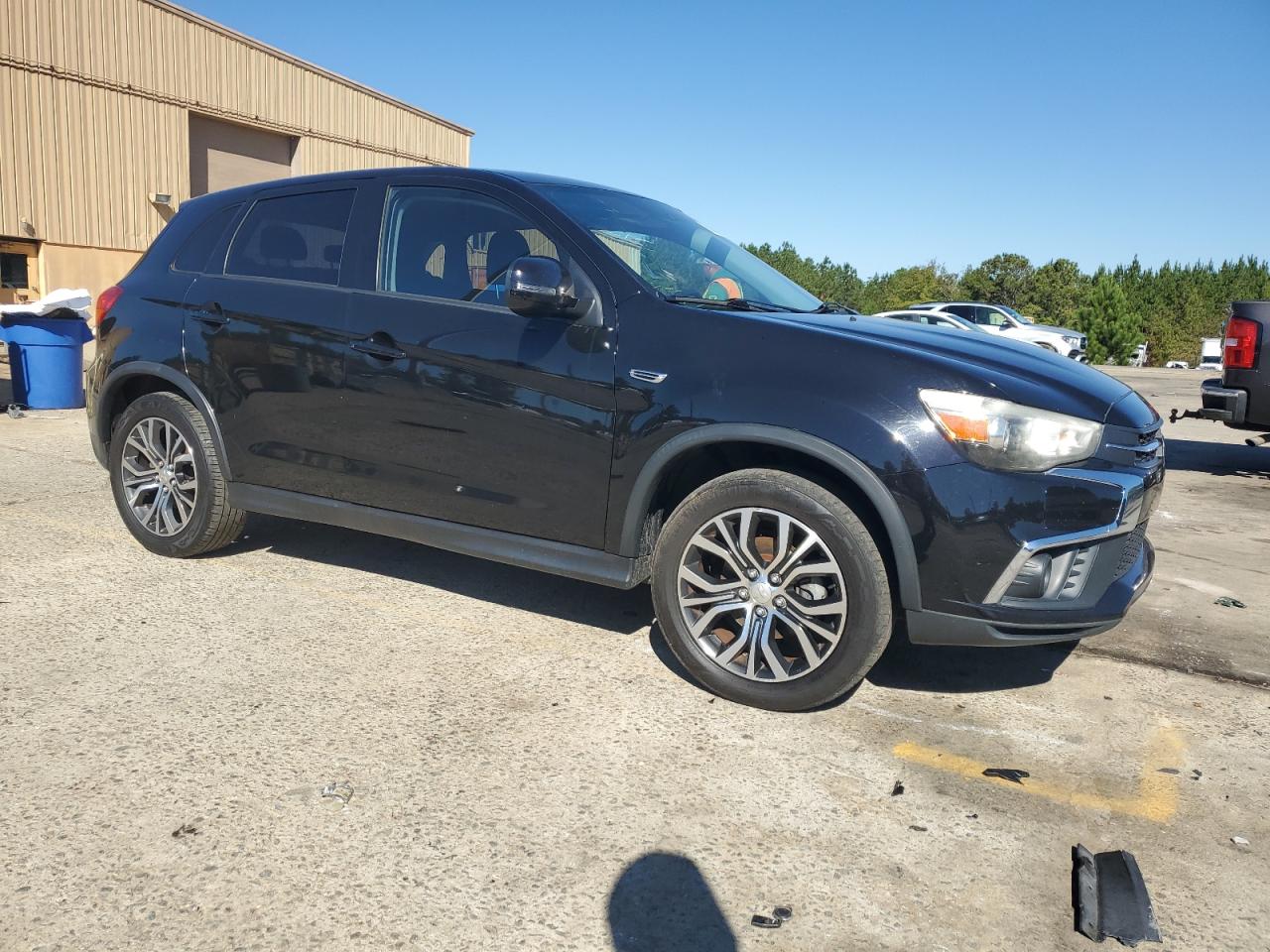 MITSUBISHI OUTLANDER ES