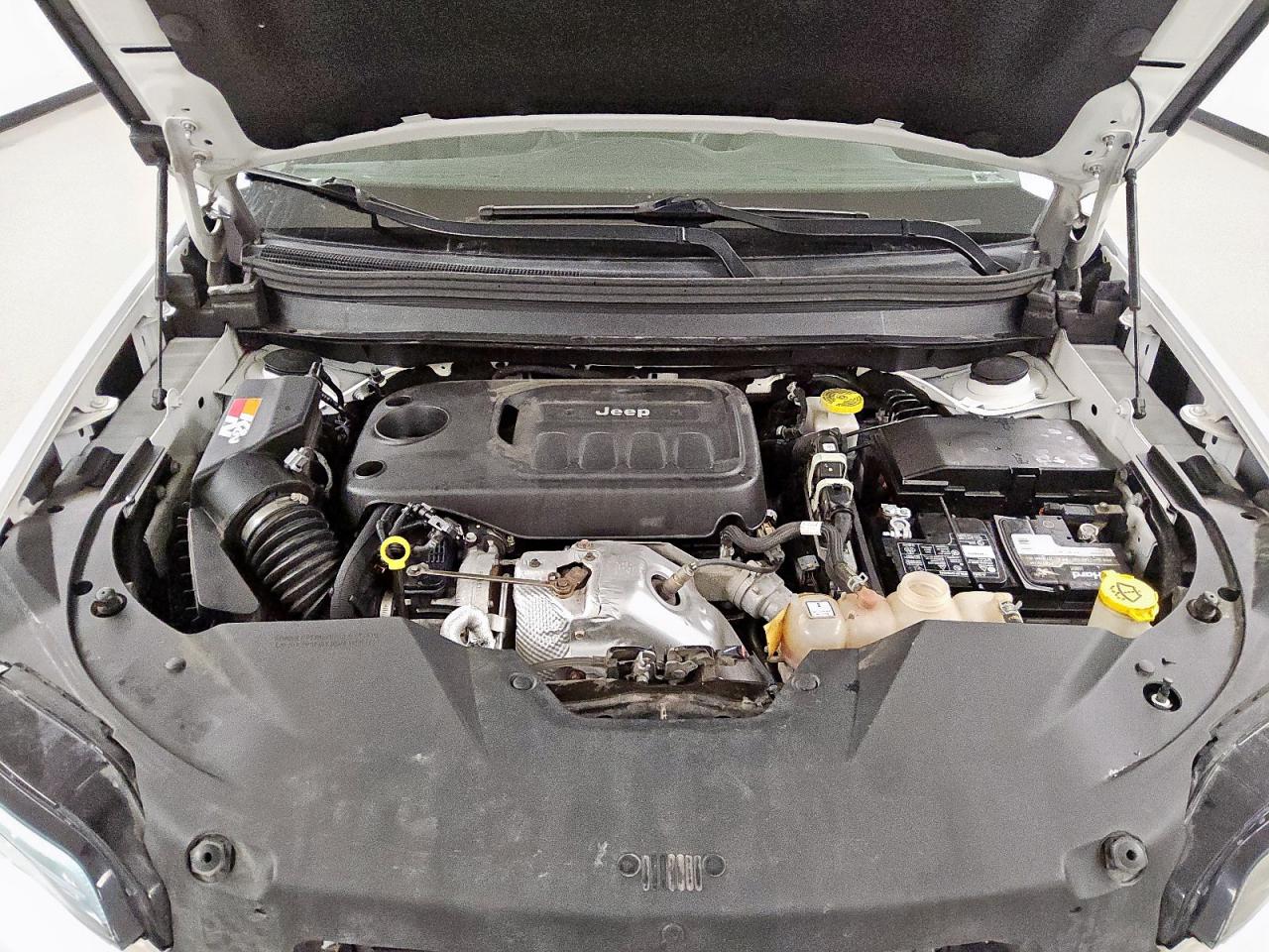 Lot #3308339030 2019 JEEP CHEROKEE O