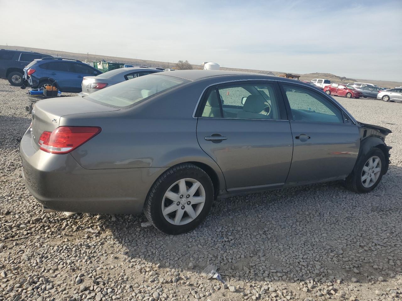 Lot #3287887284 2005 TOYOTA AVALON XL