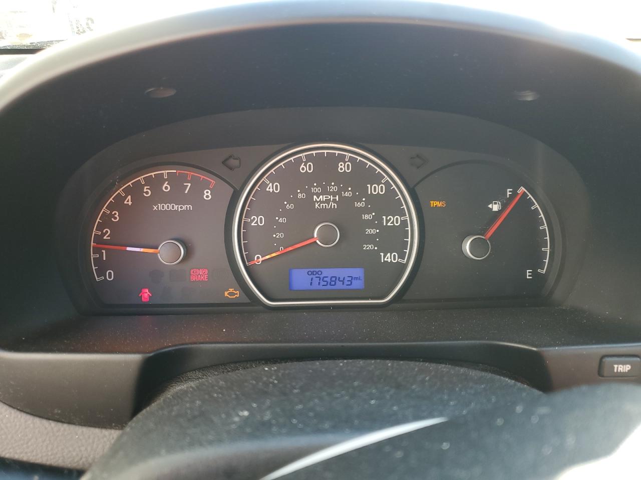 HYUNDAI ELANTRA BLUE