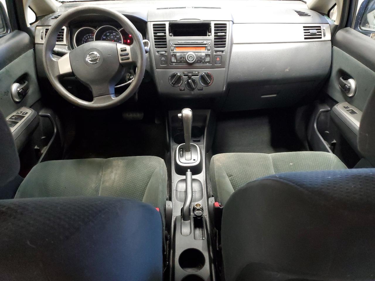 NISSAN VERSA S