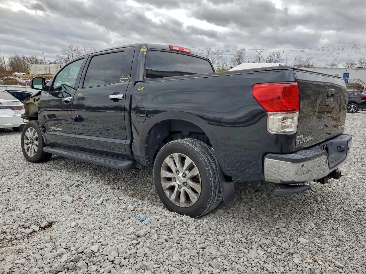 TOYOTA TUNDRA CREWMAX LIMITED