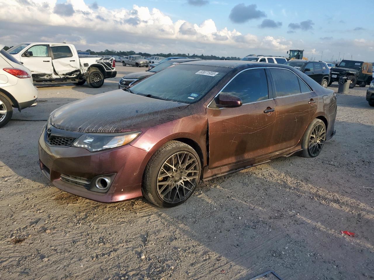 TOYOTA CAMRY L