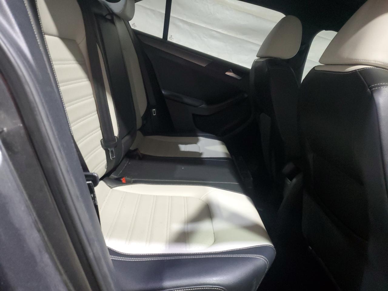 VOLKSWAGEN JETTA SPORT