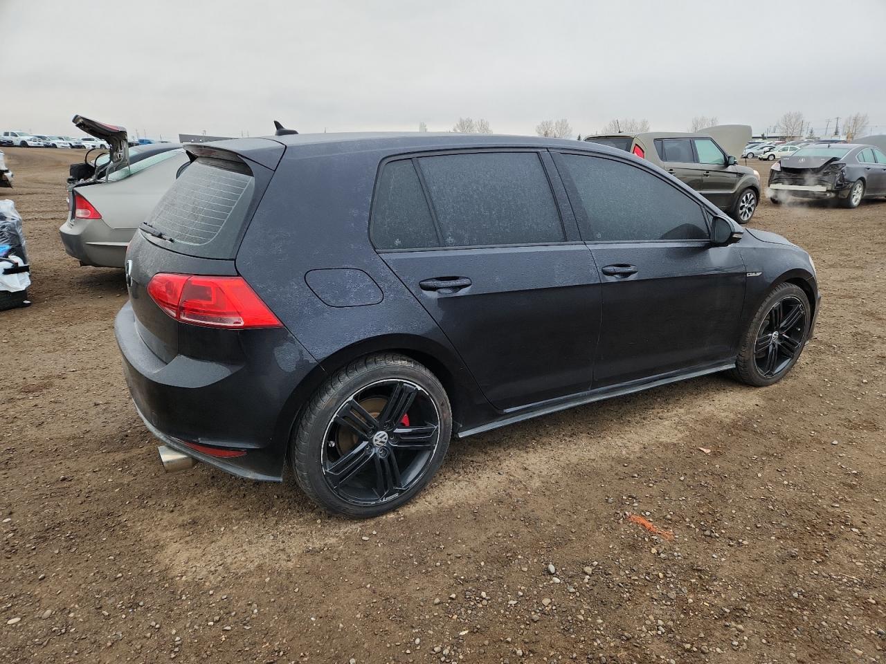 VOLKSWAGEN GOLF GTI