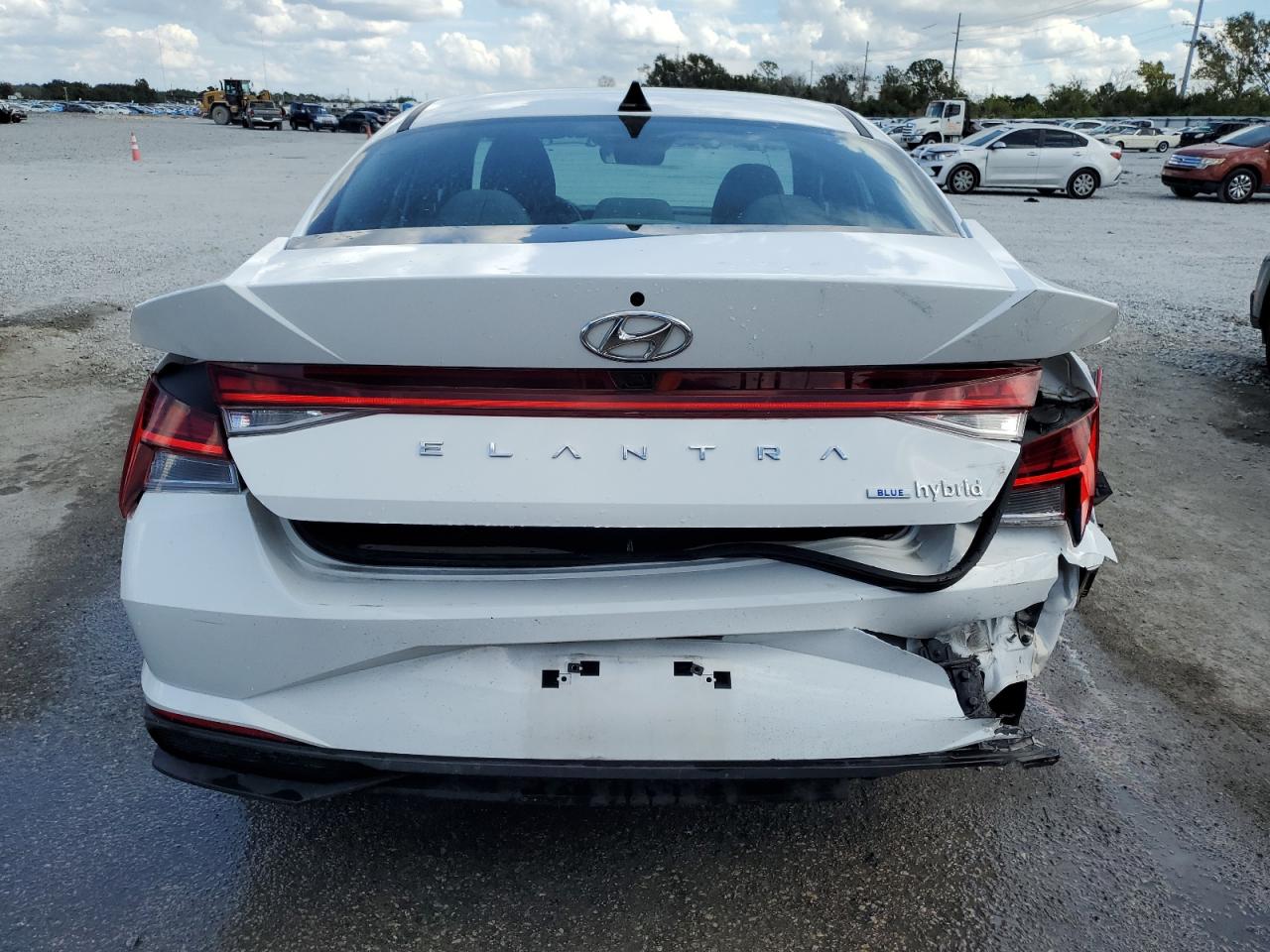 HYUNDAI ELANTRA BLUE