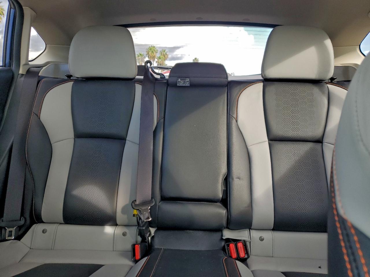 SUBARU CROSSTREK LIMITED