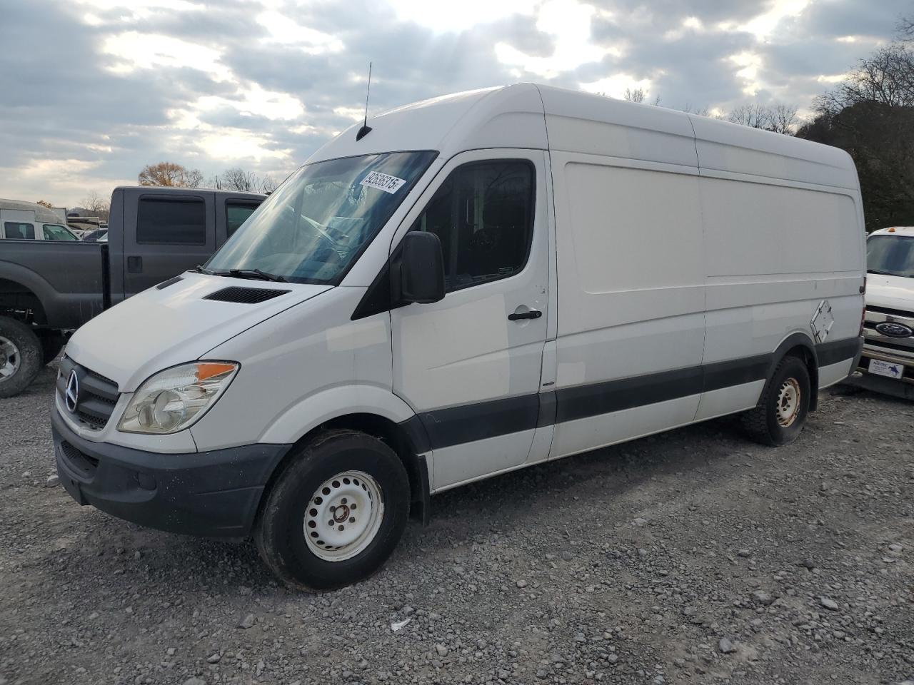 MERCEDES-BENZ SPRINTER 2500