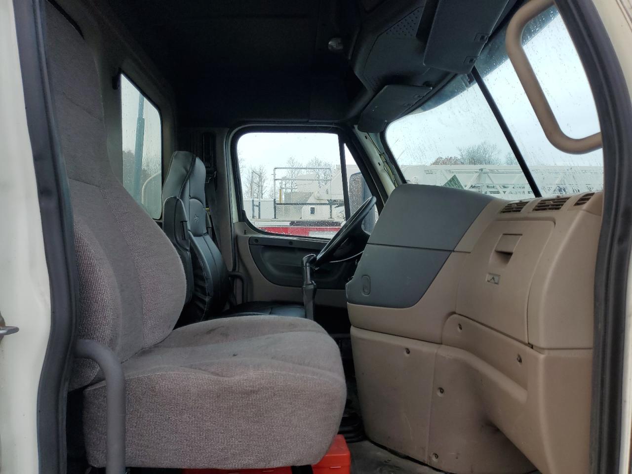 Lot #3290280262 2014 FREIGHTLINER CASCADIA 1