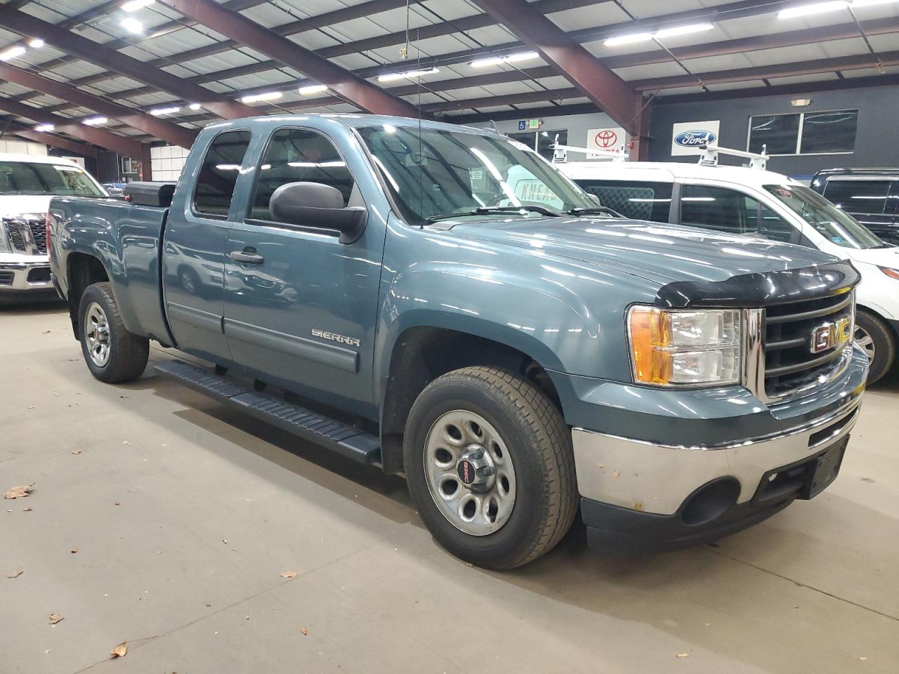 Lot #3280727570 2009 GMC SIERRA C15