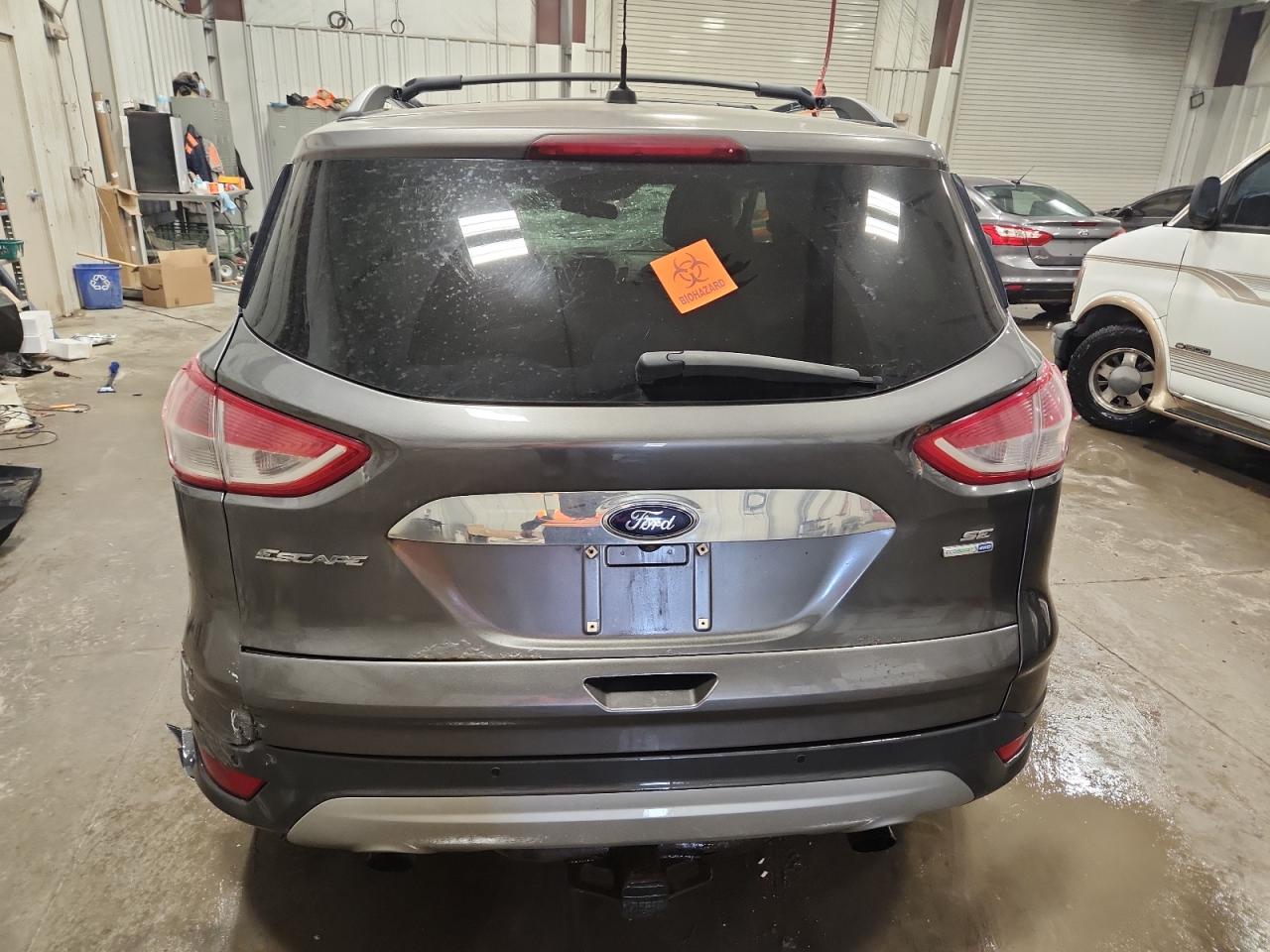 FORD ESCAPE SE