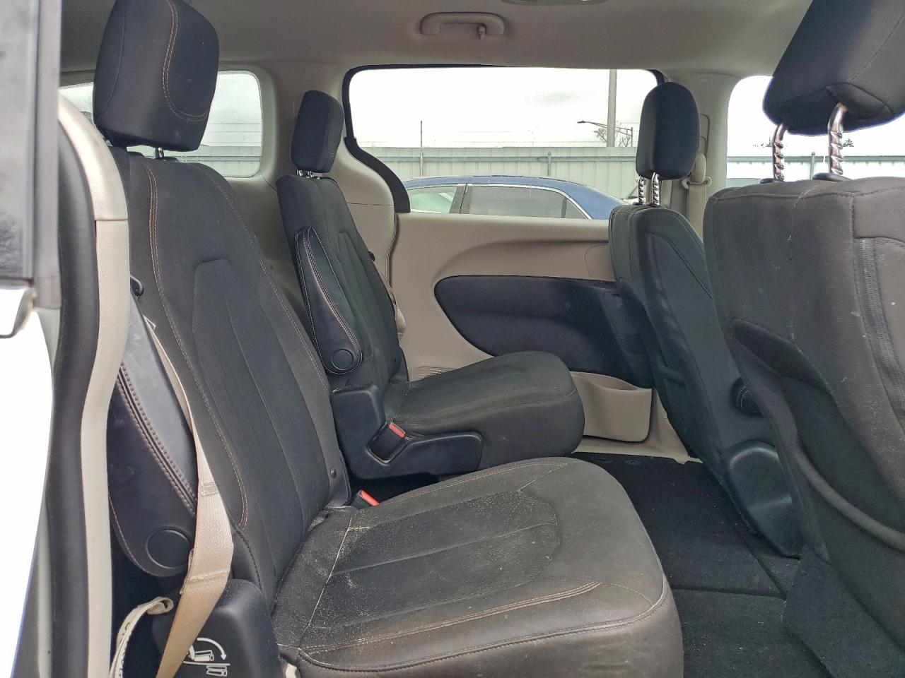 CHRYSLER PACIFICA TOURING