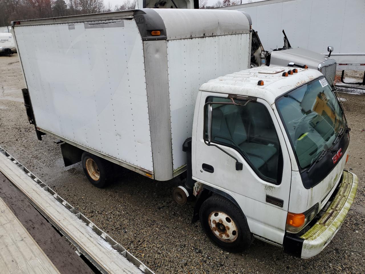 Lot #3297909784 2001 GMC W3500 W350