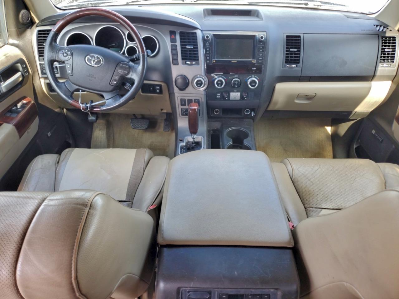 TOYOTA SEQUOIA PLATINUM