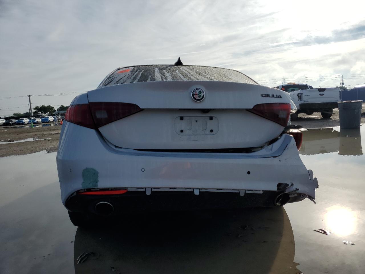 Lot #3301827353 2021 ALFA ROMEO GIULIA TI