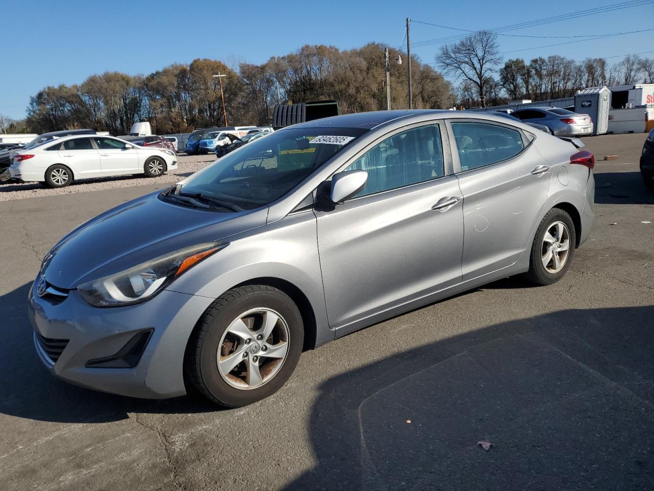 HYUNDAI ELANTRA SE