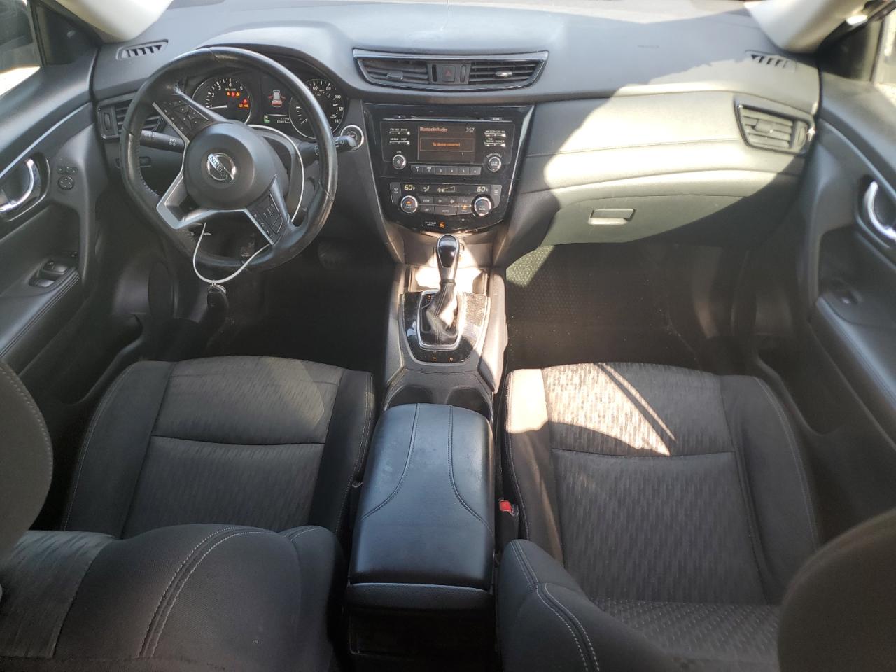 Lot #3302799917 2017 NISSAN ROGUE S