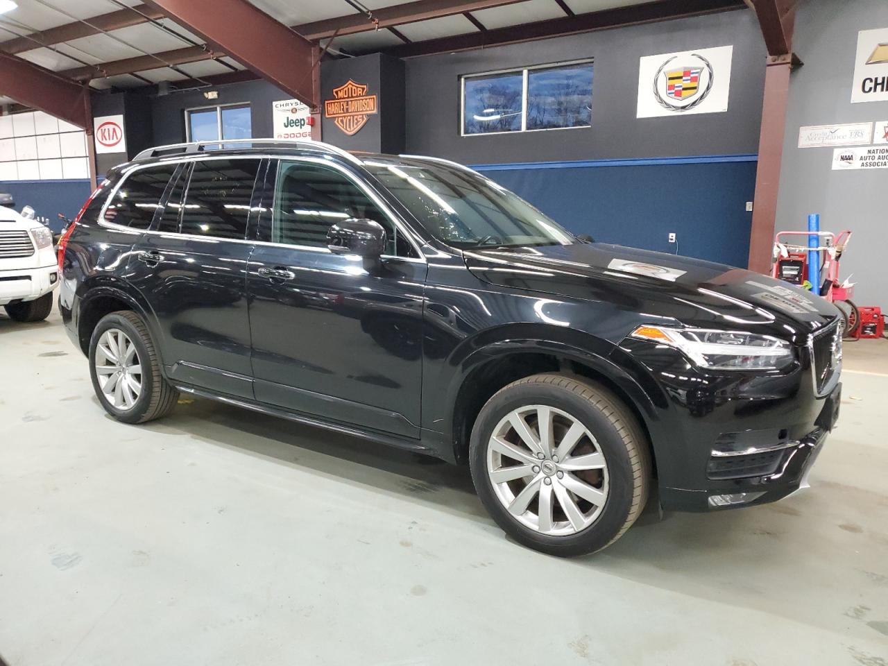 VOLVO XC90 T6 MOMENTUM