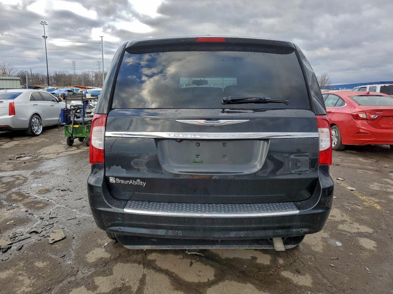 CHRYSLER TOWN & COUNTRY TOURING L