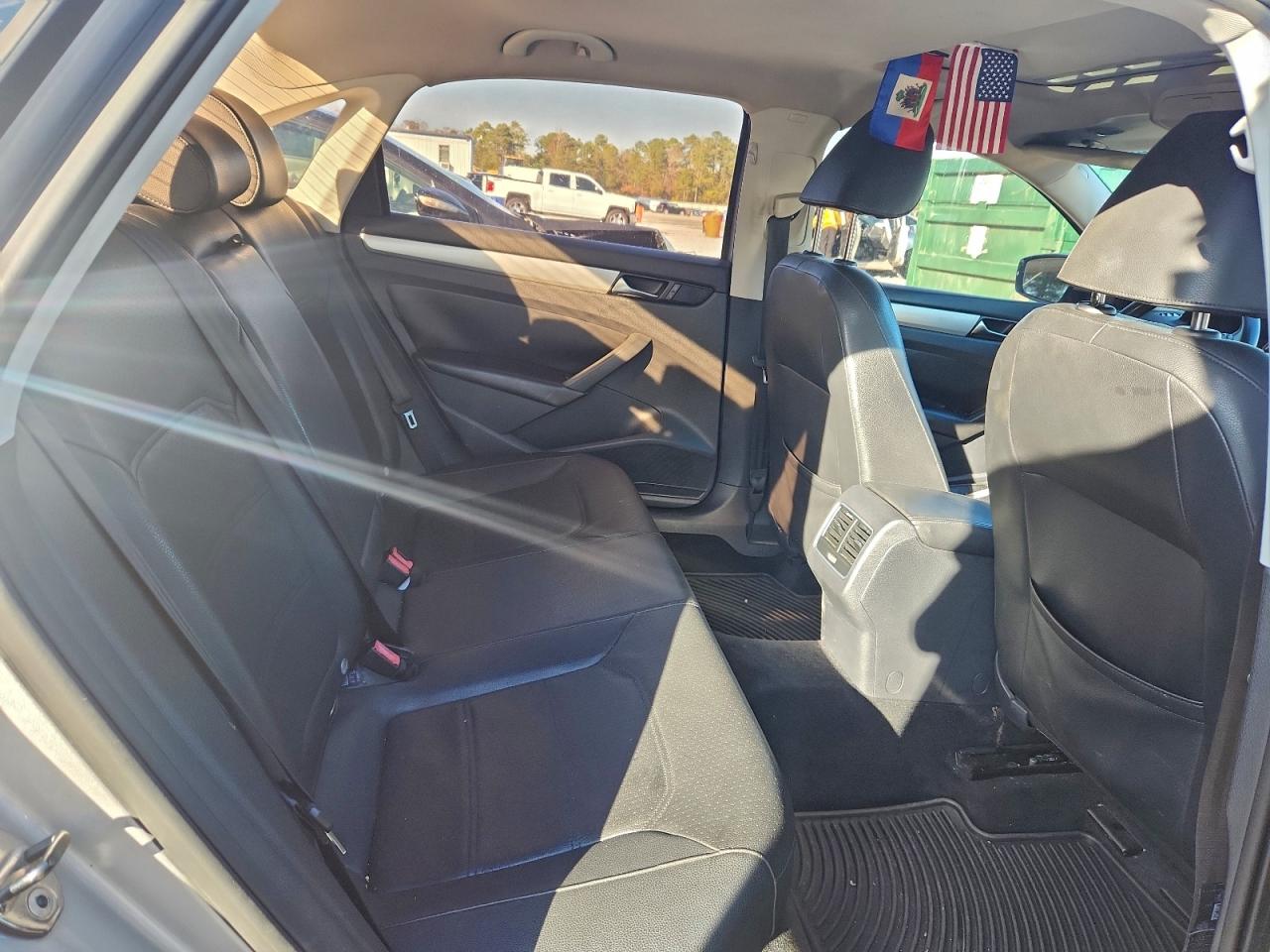 VOLKSWAGEN PASSAT SE