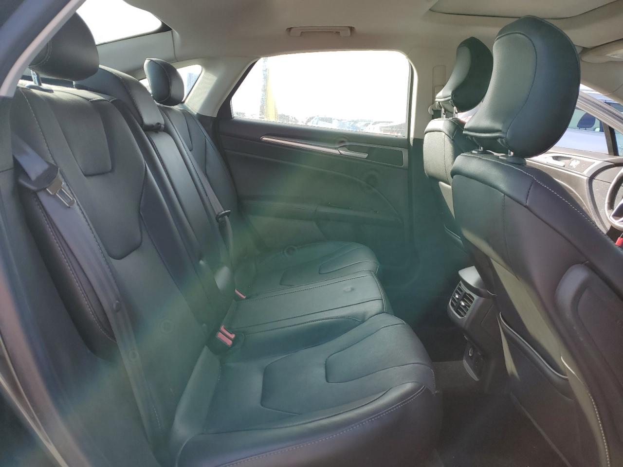 FORD FUSION TITANIUM PHEV