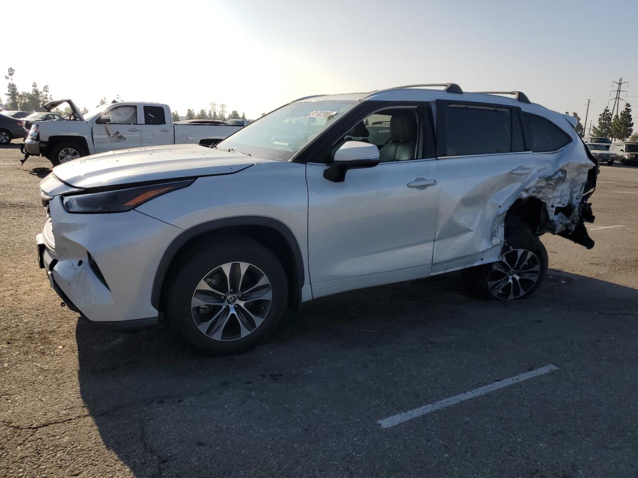 TOYOTA HIGHLANDER XLE