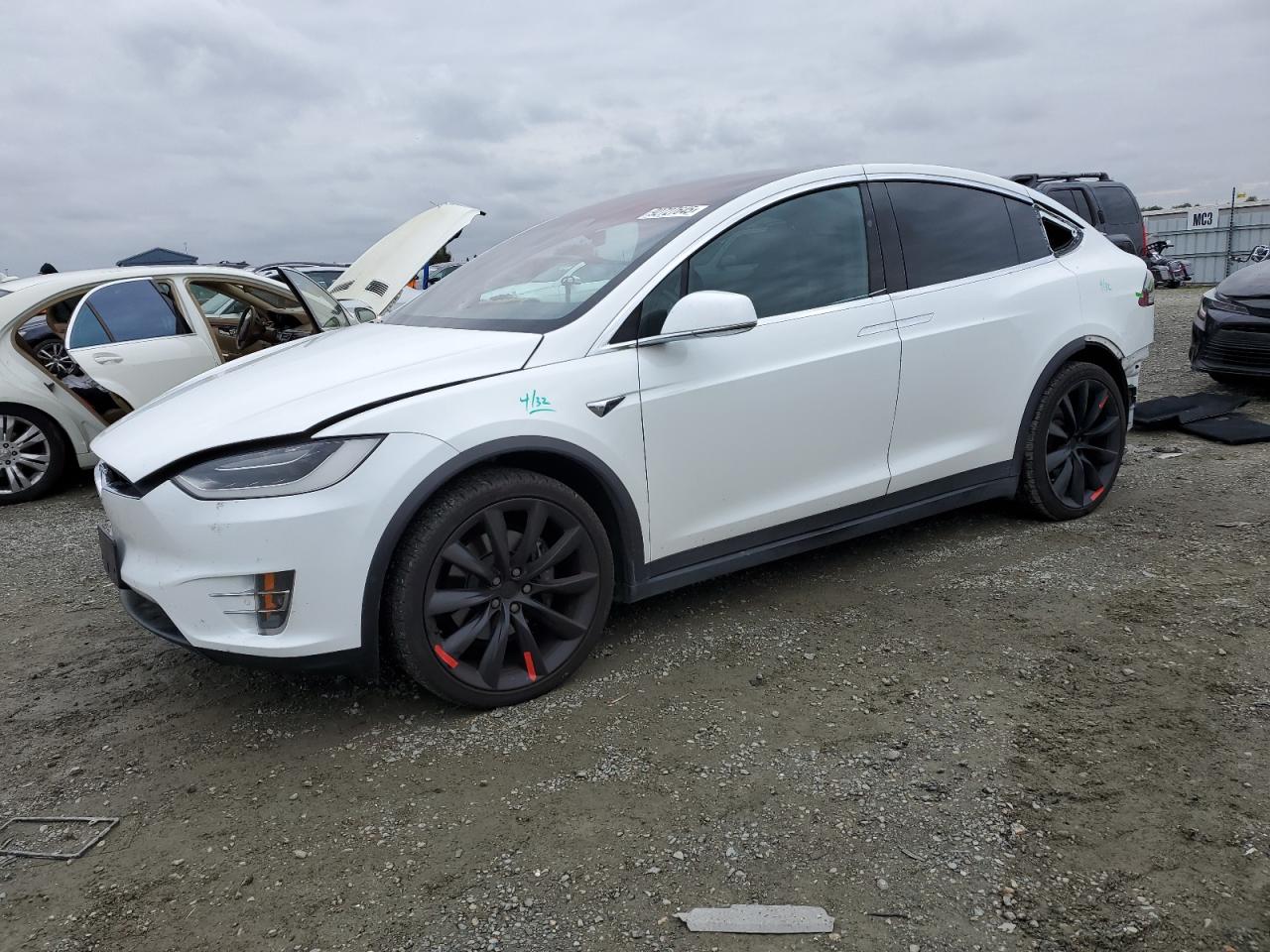 TESLA MODEL X